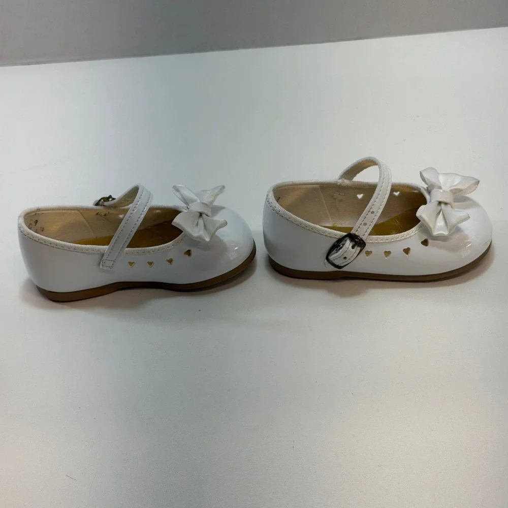 Small Steps Mary Jane Shoes Kids 3W White Patent Bow Heart‎ Cutout Katie Vintage